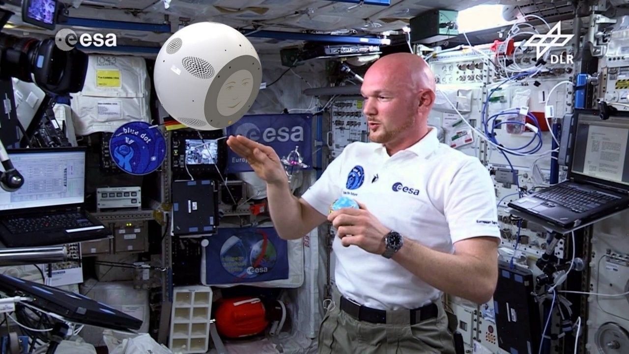 Astronauta ESA Alexander Gerst na pokładzie ISS. Fot. airbus.com