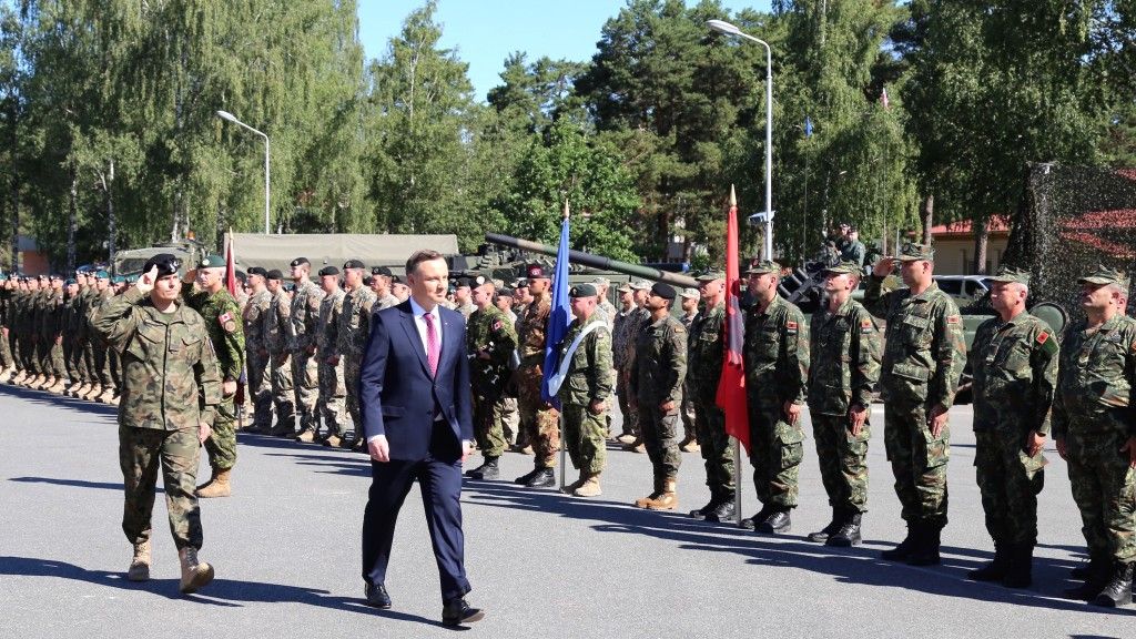 Prezydent Andrzej Duda w bazie Adazi na Łotwie. Fot. Rafał Lesiecki / Defence24.pl