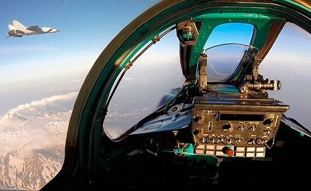 Kokpit MiG-31 pokazany na filmie o działaniach w stratosferze z lipca 2018 r. Fot. mil.ru