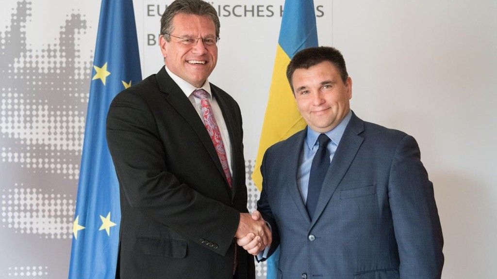 Na zdjęciu Maroš Šefčovič (wiceprzewodniczący Komisji Europejskiej) oraz Pawło Klimkin (Minister Spraw Zagranicznych Ukrainy)