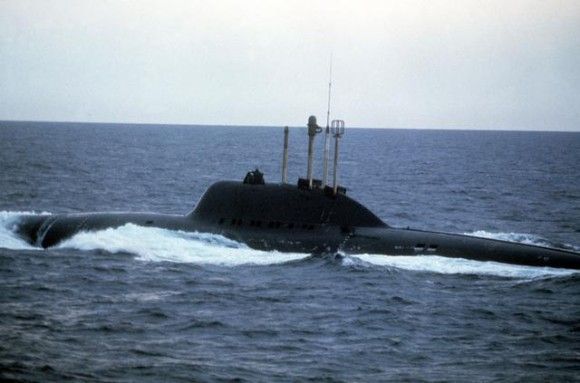 Atomowy okręt podwodny projektu 705 typu Lira (wg NATO typu Alfa) mógł poruszać się z prędkością podwodną nawet 41 w. Fot. Wikipedia