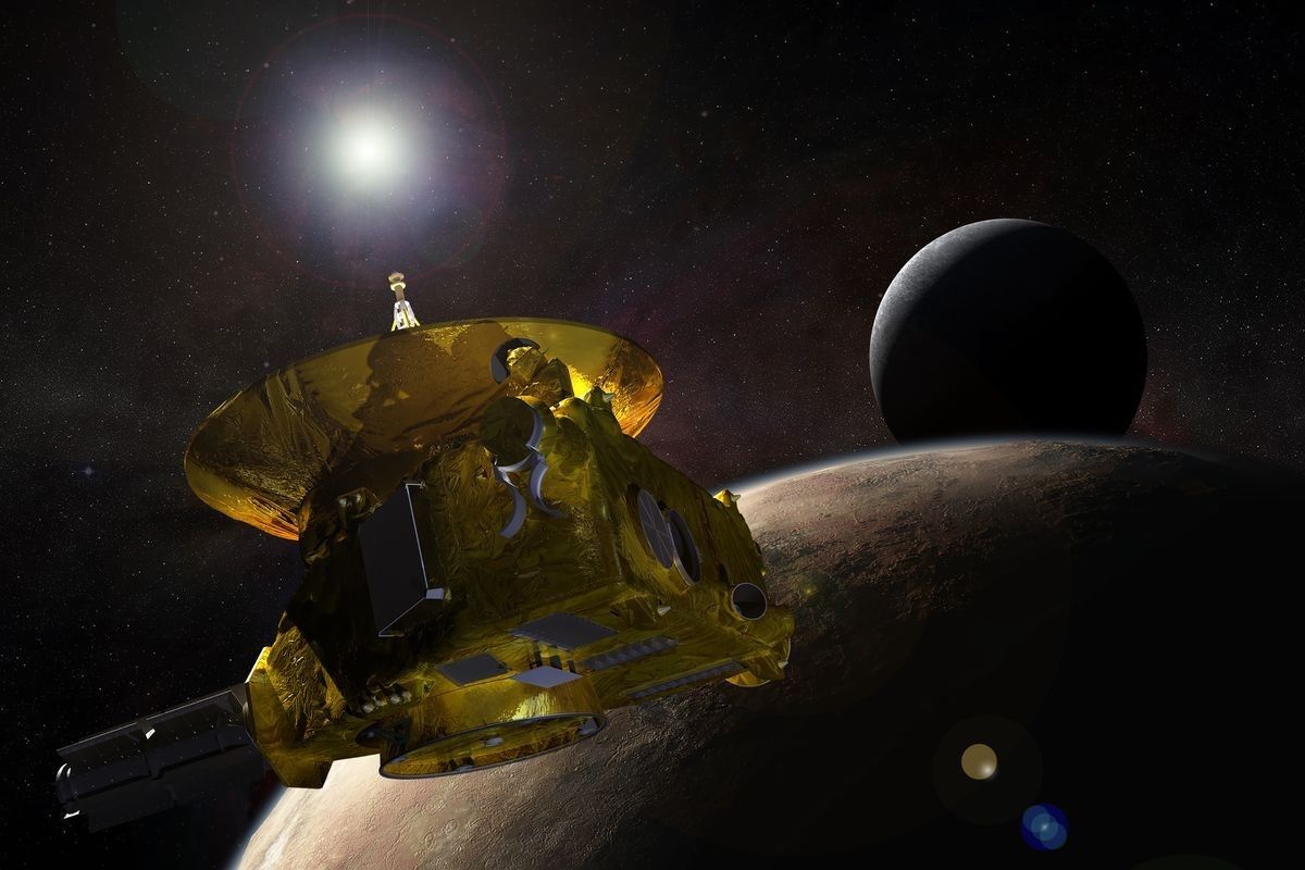 Artystyczna wizja sondy New Horizons w pobliżu Plutona i Charona. Ilustracja: NASA