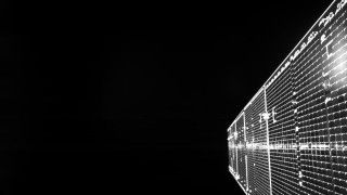 "Selfie" jakie zrobiła sobie sonda BepiColombo po udanym rozłożeniu paneli słonecznych. Fot. ESA/BepiColombo/MTM – CC BY-SA 3.0 IGO