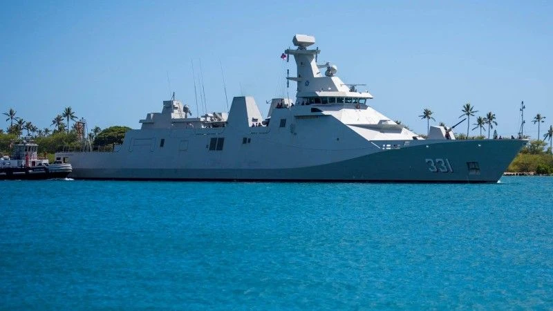 Lekka fregata sił morskich Indonezji KRI „Raden Eddy Martadinata” w czasie ćwiczeń RIMPAC na Pacyfiku. Fot. Damen