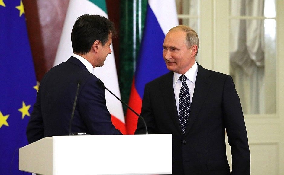 Premier Włoch Giuseppe Comte i prezydent Rosji Władimir Putin