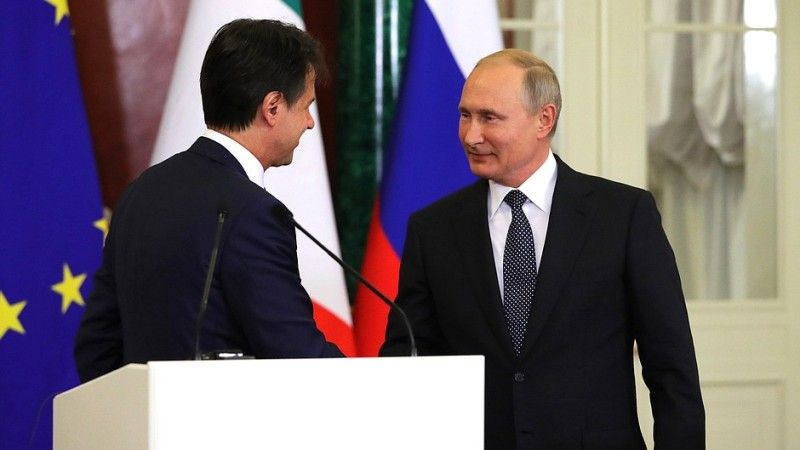 Premier Włoch Giuseppe Comte i prezydent Rosji Władimir Putin