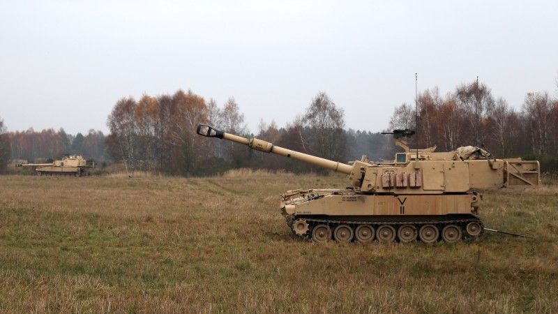 Amerykańskie haubice M109A6 Paladin podczas ćwiczenia Anakonda 2018 na poligonie drawskim. Fot. Rafał Lesiecki / Defence24.pl