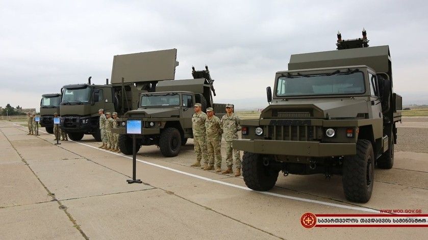 W październiku br. do Gruzji dostarczono systemy przeciwlotnicze krótkiego zasięgu Mistral ATLAS, produkcji MBDA, które zamontowano na wozach Acmat VLRA 2. Fot. Ministry of Defence of Georgia/Facebook