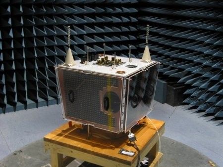 Turecki satelita BILSAT-1. Fot. SSTL