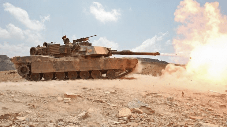 Czołg M1A1 Abrams podczas strzelania. Fot. Northrop Grumman.