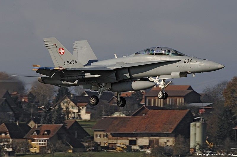 Nowe myśliwce zastąpią m.in. F/A-18D Hornet, fot. Erich Riester, Wikipedia, CC BY-SA 3.0