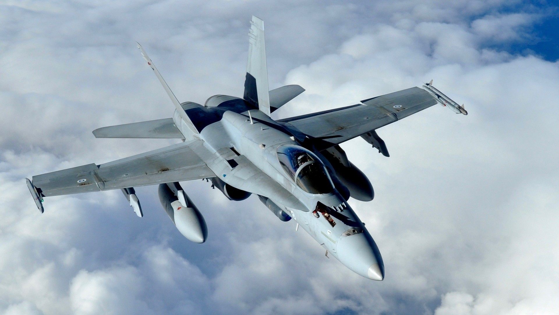 Fiński F/A-18C Hornet. To właśnie maszyny tego typu ma zastąpić nowy myśliwiec poszukiwany w programie HX-F. Fot. US DoD