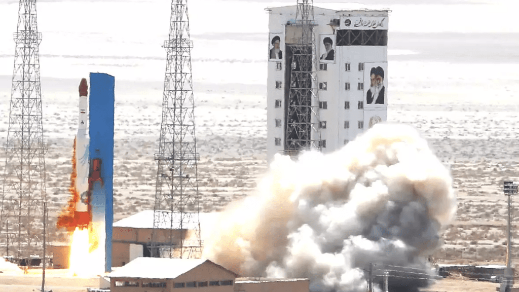 Start rakiety Simorgh z Imam Khomeini Space Center. Fot. Irańskie media