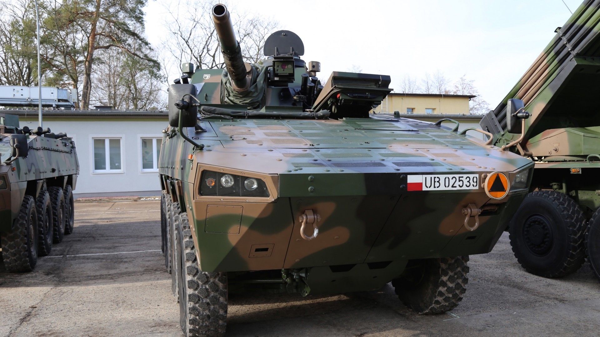 Samobieżny 120-mm moździerz Rak na podwoziu kołowym to jeden z produktów zakupionych dla wojska w ciągu ostatnich trzech lat. Fot. Rafał Lesiecki / Defence24.pl