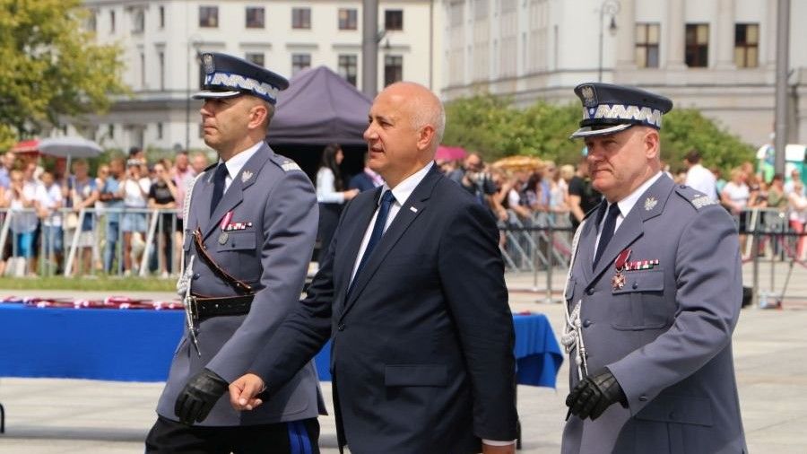 Od lewej: nadinsp. Andrzej Szymczyk, Joachim Brudziński, nadinsp. Jan Lach. Fot. Paweł Ostaszewski/policja.pl