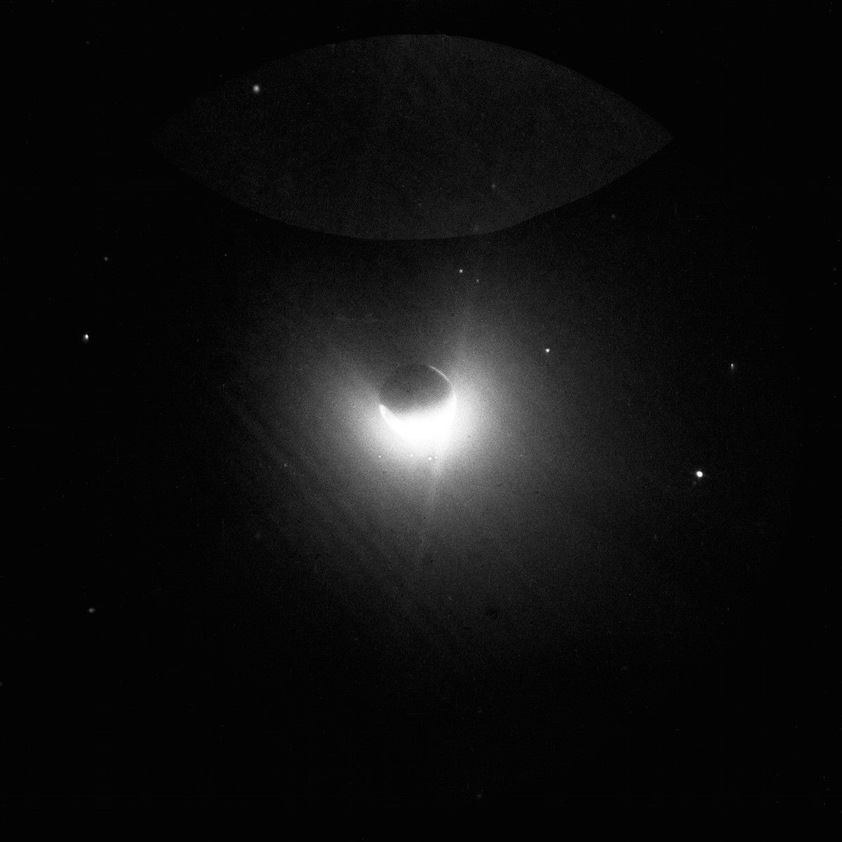 Tzw. geokorona Ziemi widziana z Księżyca. Fot. NASA