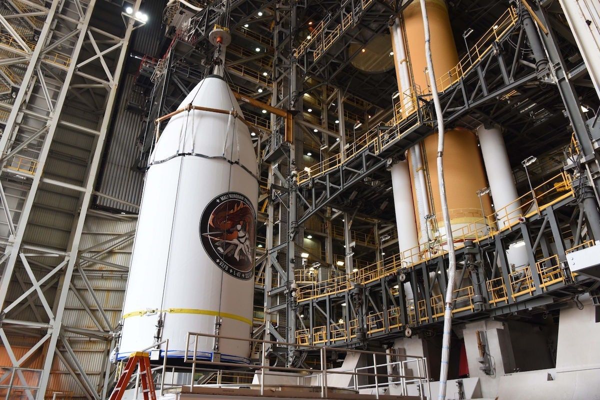 Przygotowania do wystrzelenia satelity rozpoznawczego NROL-47 rakietą Delta IV. Fot. United Launch Alliance