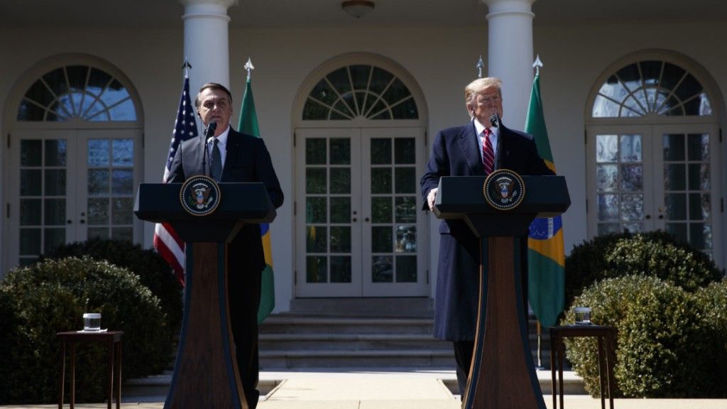 Prezydenci Brazylii Jair Bolsonaro (z lewej) i USA Donald Trump / Fot. br.usembassy.gov
