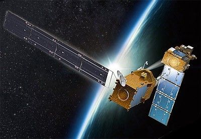 Artystyczna wizja satelity serwisowego misji Restore-L po uchwyceniu Landsata 7 (po prawej). Ilustracja: Maxar Technologies