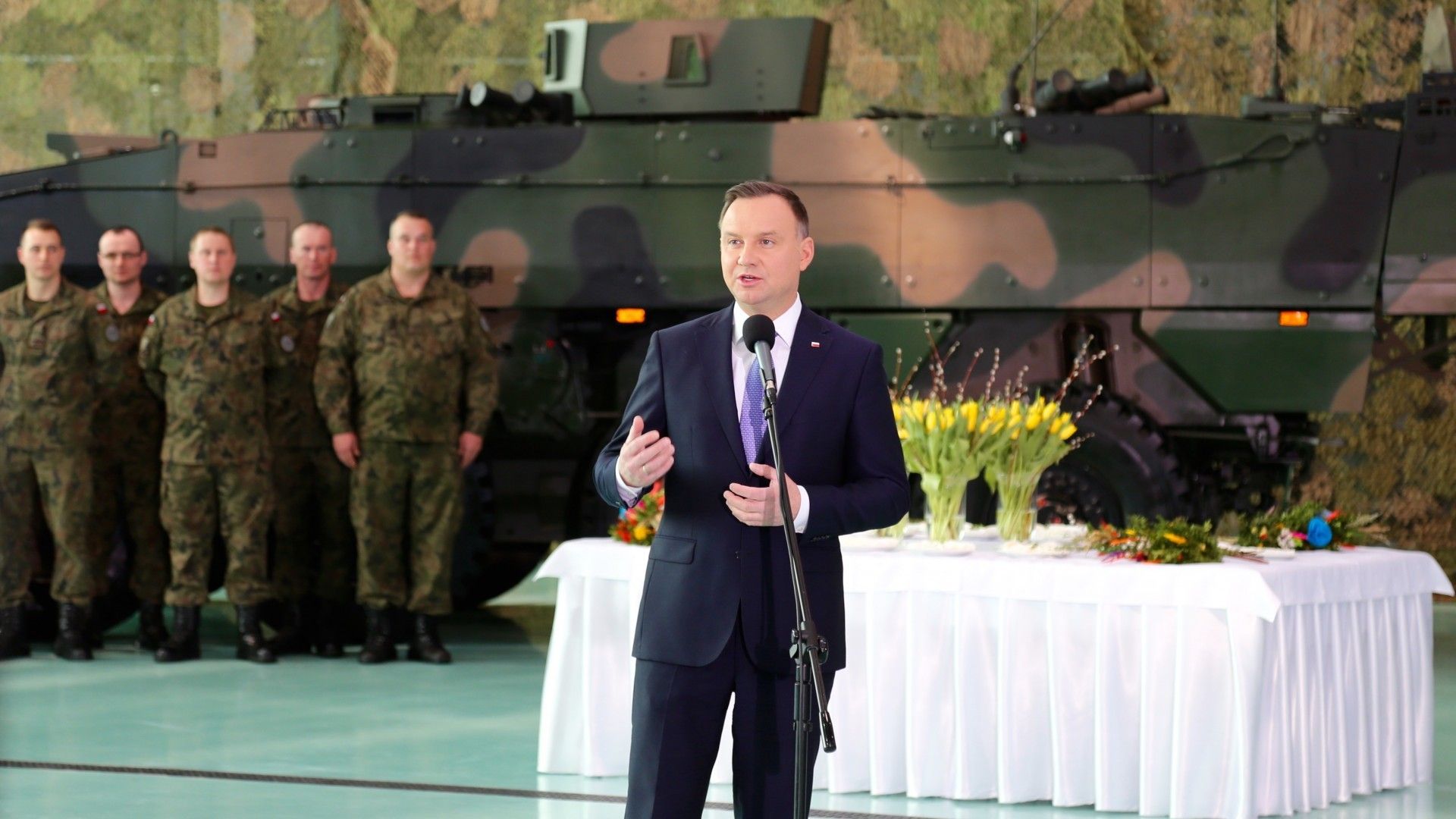 Prezydent Andrzej Duda składa życzenia wielkanocne żołnierzom. Fot. Rafał Lesiecki / Defence24.pl
