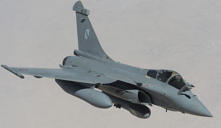 Samolot Dassault Rafale z zasobnikiem rozpoznawczym Reco NG nad Irakiem, wrzesień 2014 / fot. Ministère de la Défense