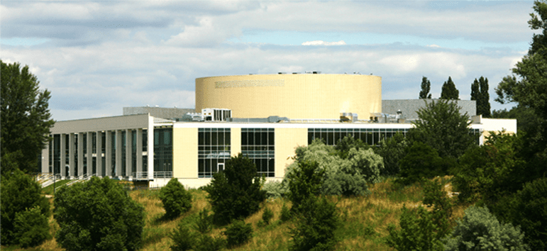 Budynek Europejskiegp Centrum Bioinformatyki i Genomiki Wydziału Informatyki Politechniki Poznańskiej. Źródło zdjęcia: fc.put.poznan.pl