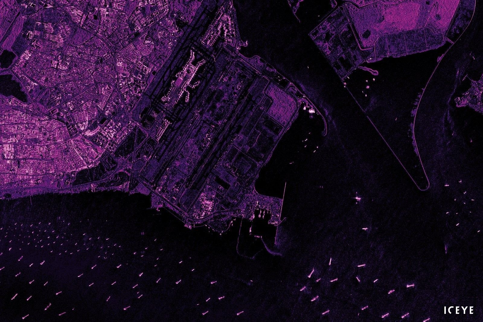Obszar Singapuru widziany z satelity ICEYE-X2. Fot. Iceye [iceye.com]