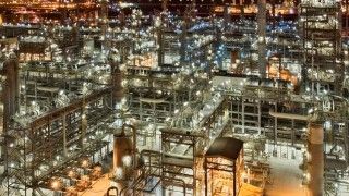 Instalacje Qatargas w Ras Laffan; Fot.: commons.wikimedia.org