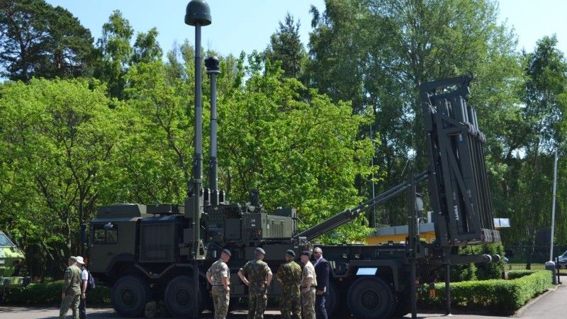 Wyrzutnia samochodowa brytyjskiego systemu przeciwlotniczego krótkiego zasięgu Land Ceptor z rakietami CAMM. Fot. M.Dura