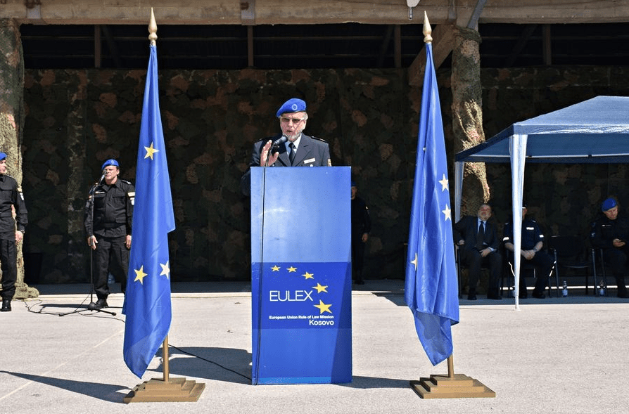 Uroczystość odznaczenia policjantów uczestniczących w misji EULEX w Kosowie, realizowanej w ramach CSDP. Fot. policja.pl.