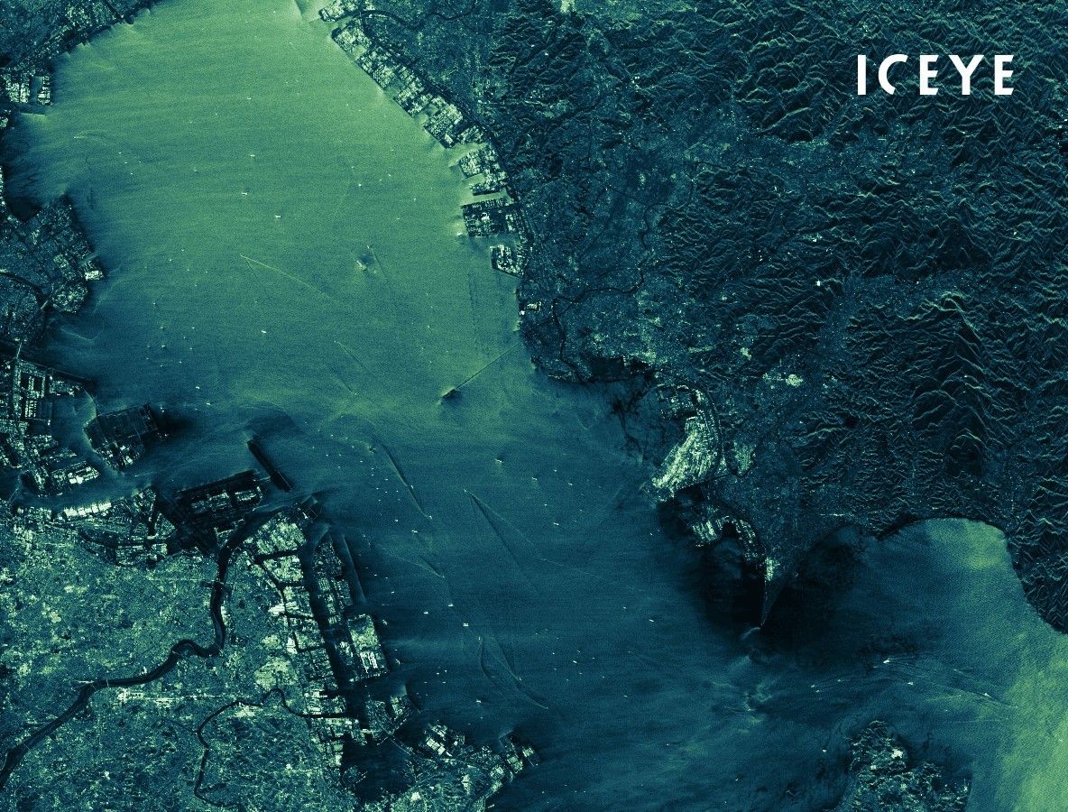 Widok na Zatokę Tokijską z satelity ICEYE-X2. Fot. ICEYE via Facebook [iceye.com]