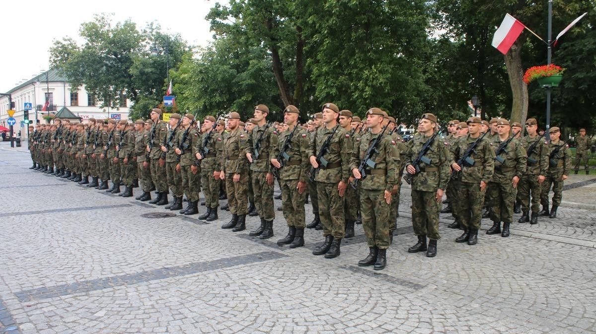 Przysięga ochotników 1. Podlaskiej Brygady Obrony Terytorialnej / Fot. WKU Suwałki