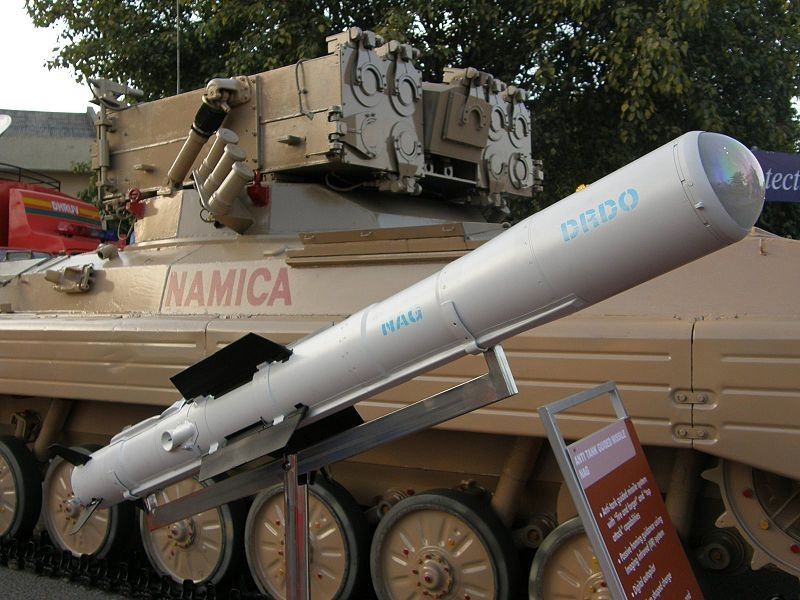 Ppk NAG i samobieżny rakietowy niszczyciel czołgów NAMICA. Fot. Ajai Shukla/CC BY 2.5