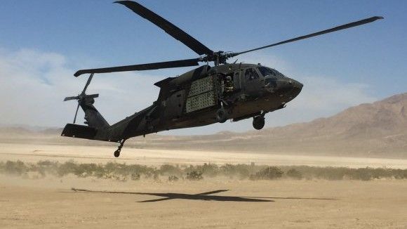 UH-60M z zainstalowanym systemem M139 Volcano. Foto. US Army