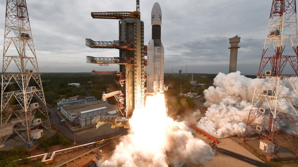 Start rakiety GSLV Mk-III z misją Chandrayaan-2. Fot. ISRO [isro.gov.in]