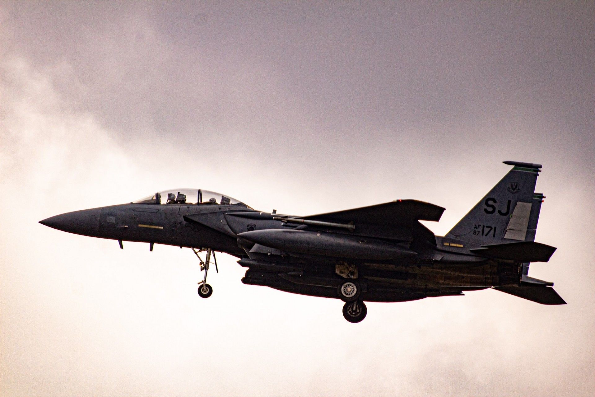 F-15E Strike Eagle lądujący w 33 BLTr w Powidzu po zakończeniu ćwiczenia Rapid Forge 19. Fot. B. Sulik