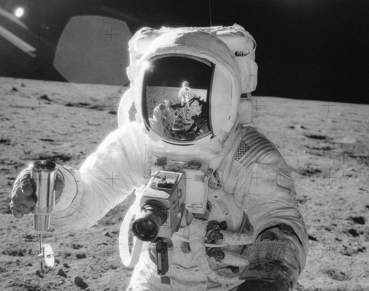 Kadr z misji Apollo 12. Fot. NASA [nasa.gov]