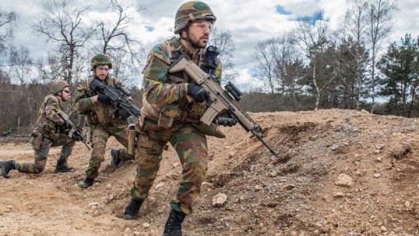 Belgijscy żołnierze na ćwiczeniach na poligonie wojskowym Courtine we Francji. Fot. MO Belgii