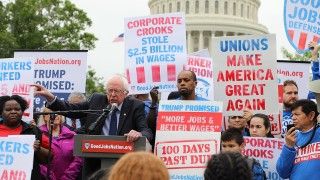 Fot. By Office of Sen. Bernie Sanders - https://www.sanders.senate.gov, Public Domain, https://commons.wikimedia.org/w/index.php?curid59370015