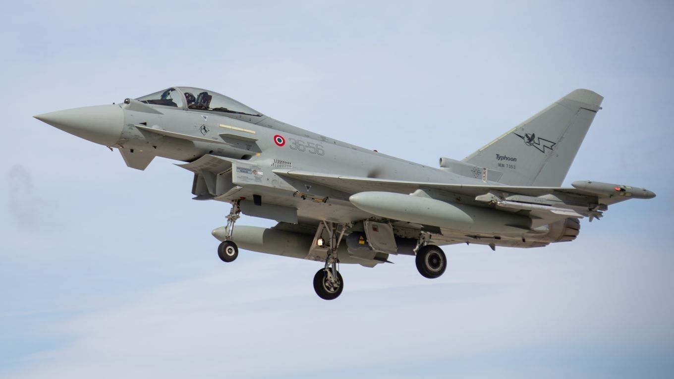 Eurofighter Typhoon włoskich sił powietrznych ląduje w bazie Waddington/ Fot. raf.mod.uk
