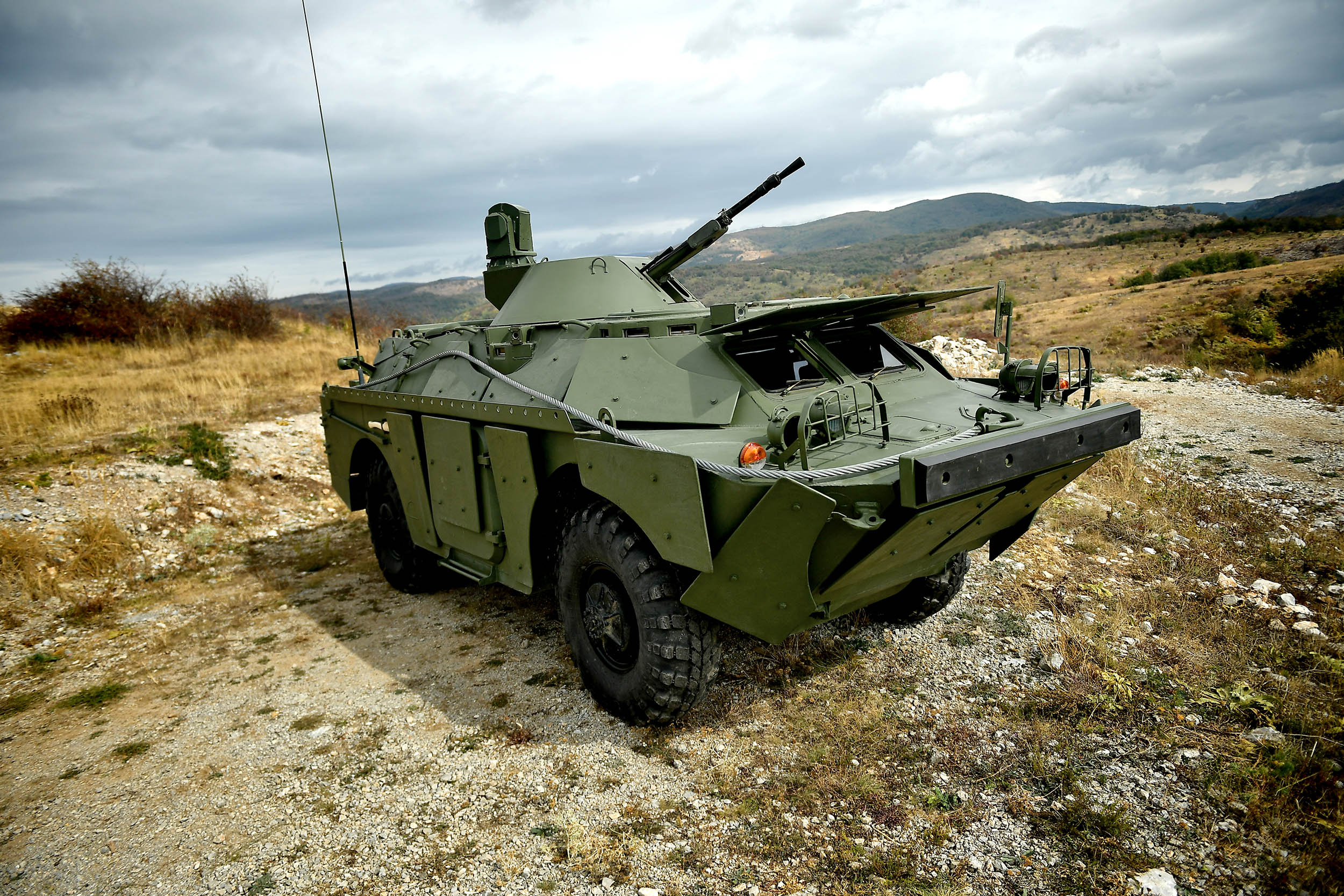 Rosjanie wysyłają zmodernizowane BRDM-2 na front