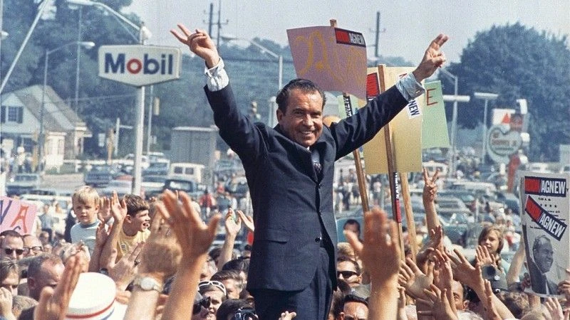 Fot. By Ollie Atkins, White House photographer - http://narademo.umiacs.umd.edu/cgi-bin/isadg/viewobject.pl?object8986, Public Domain, https://commons.wikimedia.org/w/index.php?curid2170157