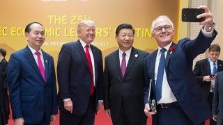 fot. US Embassy Canberra / Wikimedia Commons