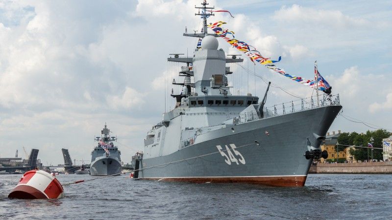 Rosyjskie odpowiedniki „Gawrona” okręty projektu 20380 typu Sterieguszczyj o wyporności 2020 ton bez problemu realizują swoje zadania na Bałtyku. Fot. mil.ru