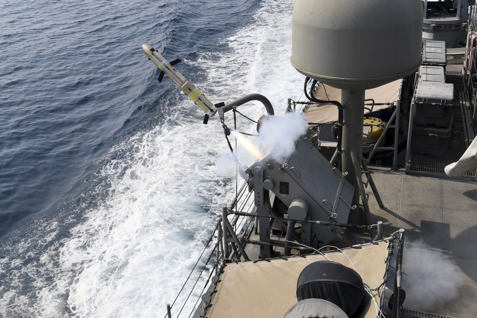 Rakieta Griffin odpalona z okrętu patrolowego typu Cyclone USS „Monsoon” (PC 4) Fot. Kevin J. Steinberg/US Navy