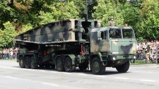 MS-20 Daglezja Bridge in Warsaw, during the Armed Forces' Day parade. Image Credit: J. Sabak