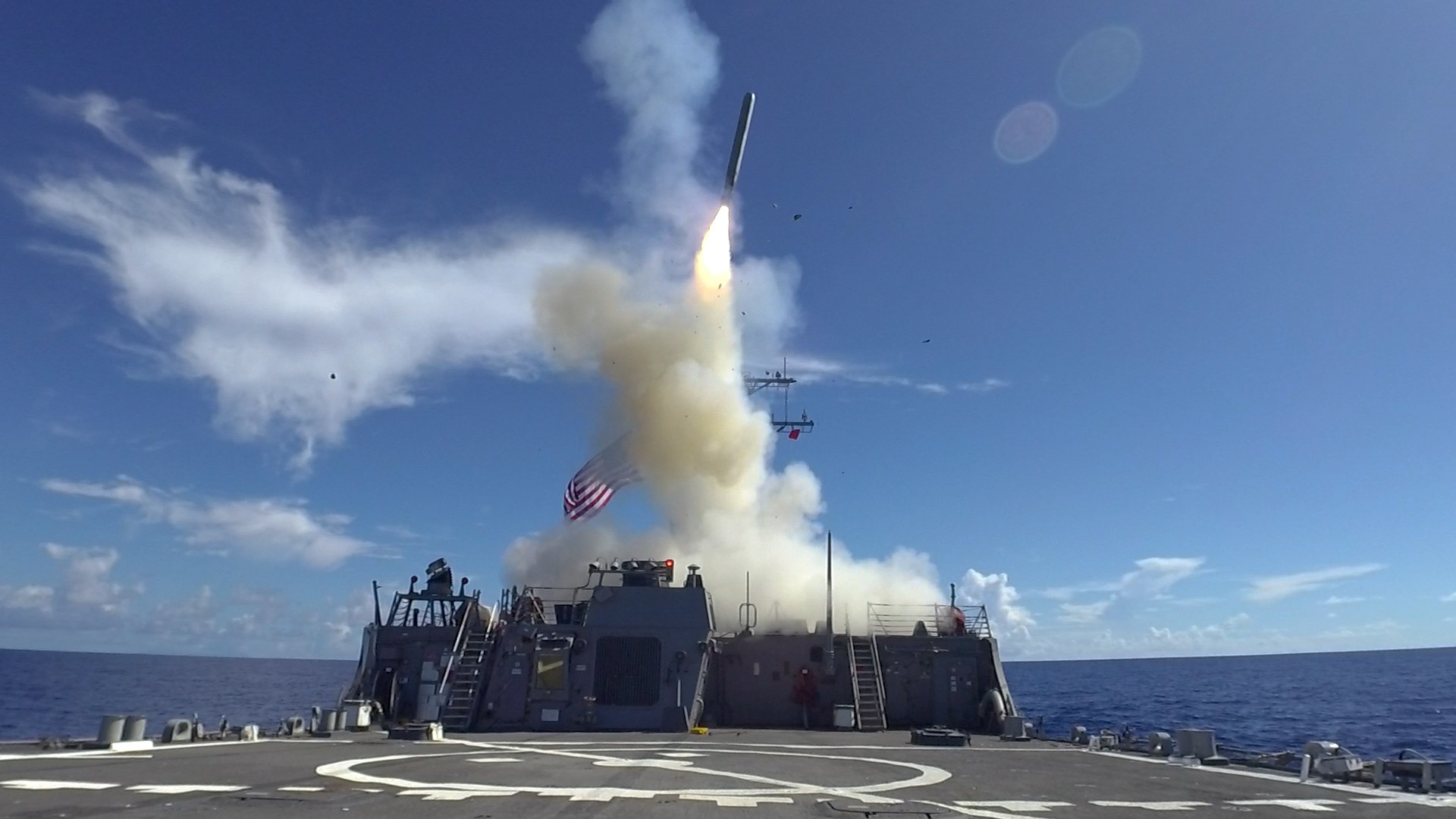 Amerykańska marynarka wojenna planuje wykorzystywać rakiety manewrujące Tomahawk nie tylko na swoich okrętach. Fot. Taylor DiMartino/US Navy