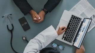 fot. https://fshoq.com / CC BY 4.0