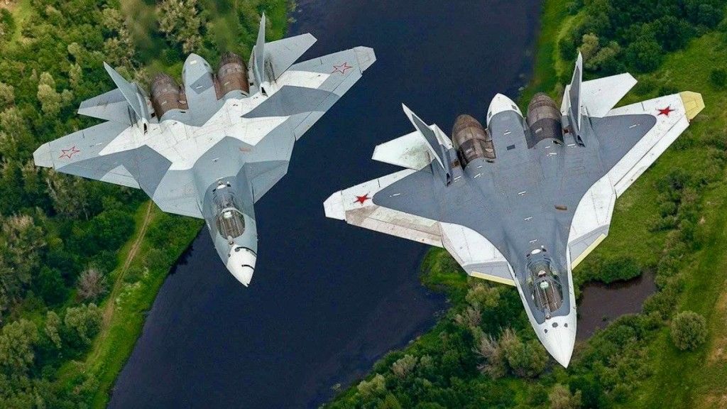 Dwa prototypy Su-57, dwa różne malowania, de facto dwie różne maszyny. Fot. mil.ru