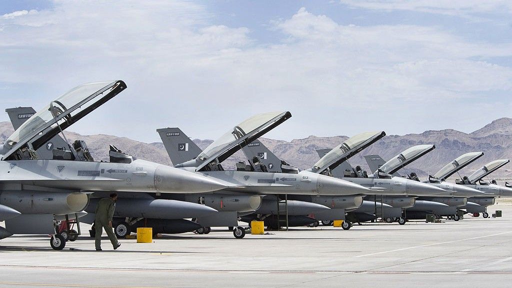 F-16 pakistańskich sił powietrznych podczas ćwiczenia Red Flag 2010 / Fot. af.mil